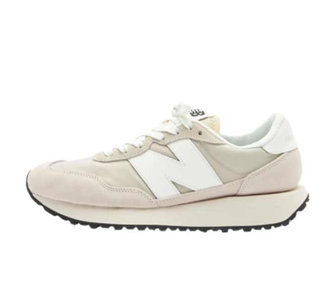 New Balance Women S Ws Dh Moonbeam Sea Salt Sneaker District