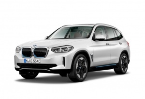 Snow chains for the BMW IX3
