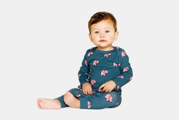 Babykleidung