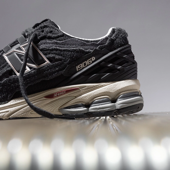 New Balance Protection Pack M1906DD Black Sneaker District COM