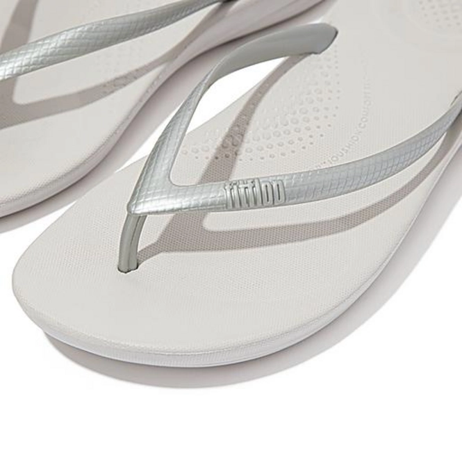 Fitflop Womens Iqushion Ergonomic Flip Flops |E54-011| Silver