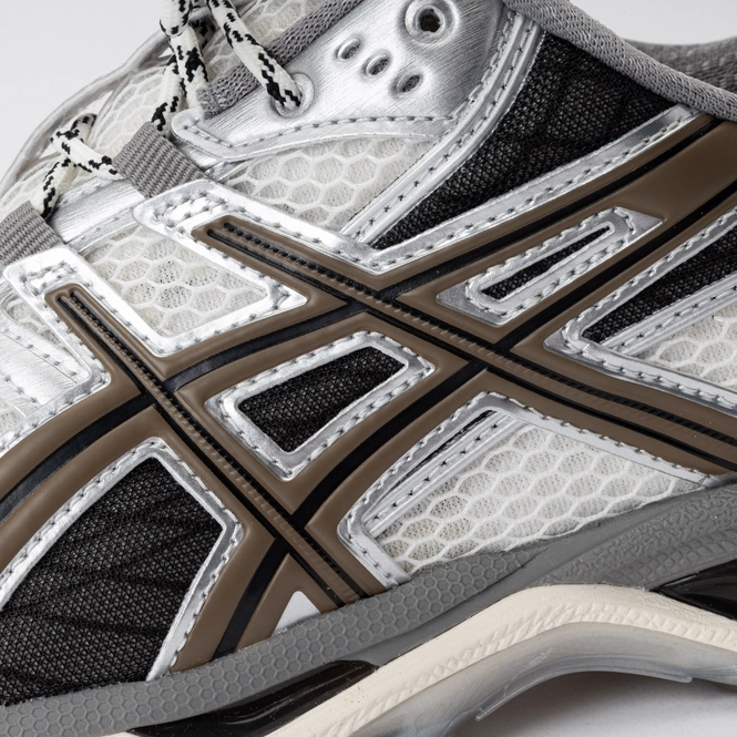 Asics Gel-Nimbus 10.1 'Cream Polar Night'