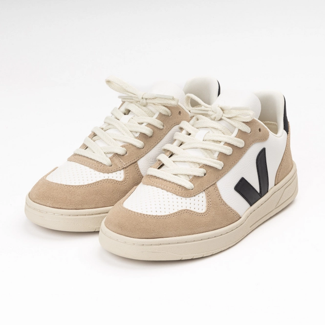 Veja V10 ChromeFree Leather Extra White / Black / Sahara Sneaker
