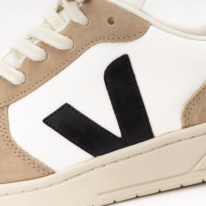 veja v 10 velcro white black