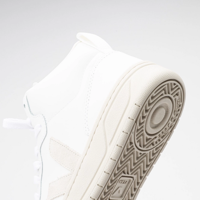 Veja Women's V15 Leather Extra White Natural Sneaker District