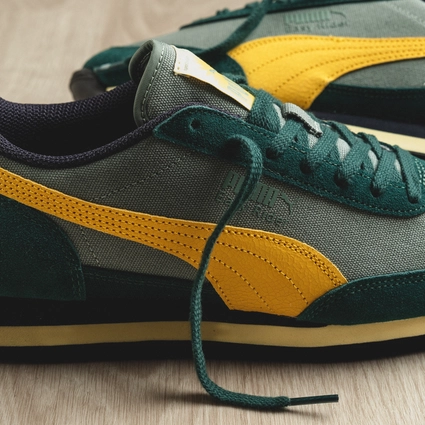 PUMA Unisex Easy Rider Weathered Green Moon Sunny Yellow | Sneaker District