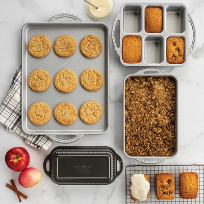 3---71724_71924_71824_95224_Pro_Cast_Everyday_Group_Fall_baking_scene_1K__64014.1694794998.1280.1280