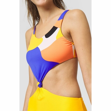 0A8220_9930_MODEL_4-468x720-95fd8c4a-d824-4a82-b713-aa9c1e2c855e