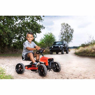 10---Jeep Buzzy Rubicon with boy-5