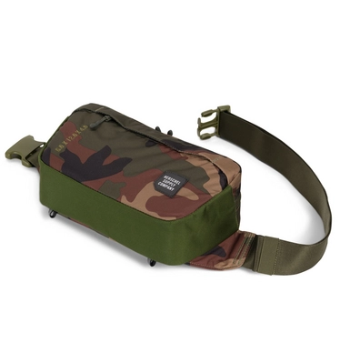 Heuptas Herschel Supply Co. Trail Tour Medium Woodland Camo
