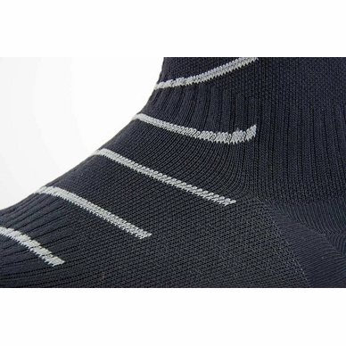 Fietssok Sealskinz Unisex Super Thin Pro Ankle sock with Hydrostop Black Grey