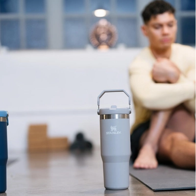 Web_PNG_Square-Stanley_-_The_IceFlow_Flip_Straw_Tumblers_0.89L_-_Ash_-_1_1