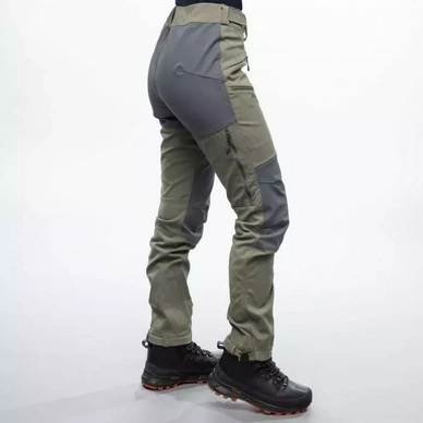 2---bergans-women-fjorda-trekking-hybrid-green-mud-solid-dark-grey-pants.jpeg.mst (1)