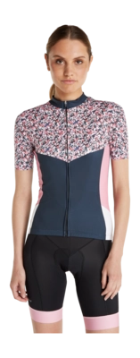 4---1635900_936_model_front-half_01