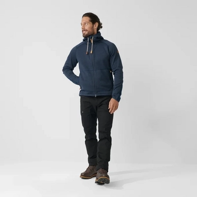 ovik_fleece_hoodie_m_82252-560_c_model_fjr