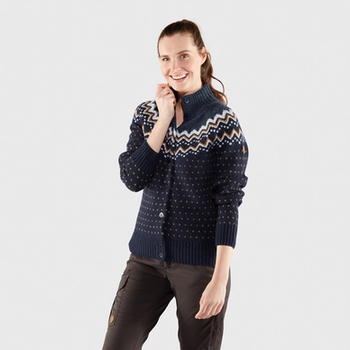 ovik_knit_cardigan_w_84148-555_e_model_fjr