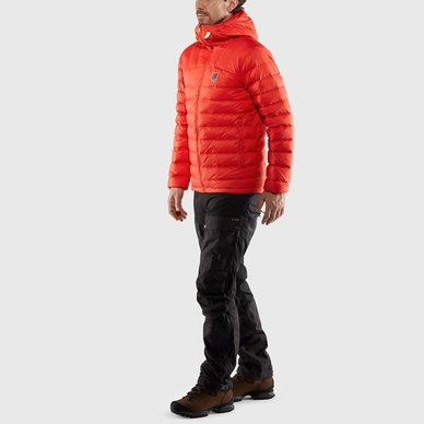 expedition_pack_down_hoodie_m_86121-334_c_model_fjr