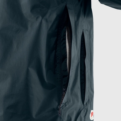 10---high_coast_hydratic_jacket_m_87350-560_f_detail_fjr