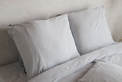 3---Rome_cushion_lightblue_detail