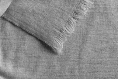 2---Prato-light-grey-detail