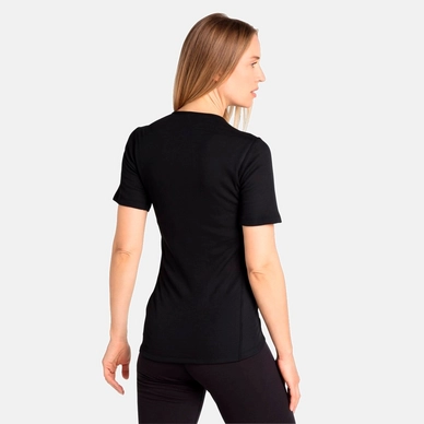 4---159111_15000_Model_Back_Crop