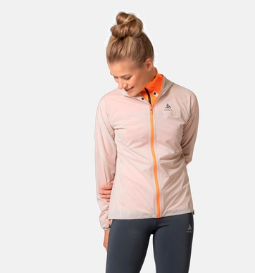 3---313701_10851_Model_Front_Crop
