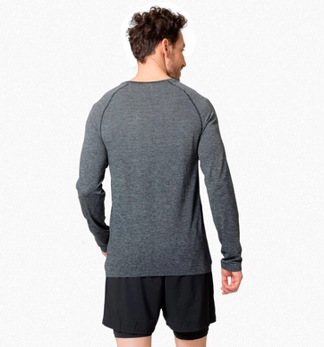 4---313932_15700_Model_Back_Crop
