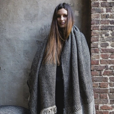 7---jules_black_herringbone