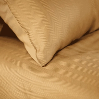 4---akemi_taupe