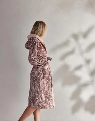 4---perri_ophelia_bathrobe_darling_pink_101320_518_lr_s2_p