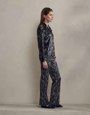 4---demi_issadore_pyjama_top_long_sleeve_darkest_blue_101227_602_lr_s4_p