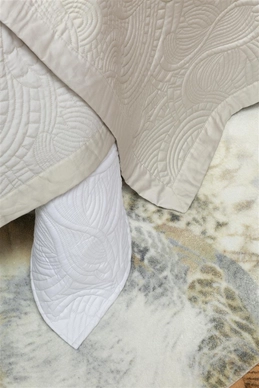 14---Embroidered Dodo_Ivory_NL_UV_260x200-220_52