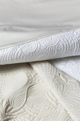 15---Embroidered Dodo_Ivory_NL_UV_60x70_47