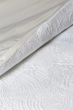 9---Embroidered Dodo_Ivory_NL_UV_260x200-220_44