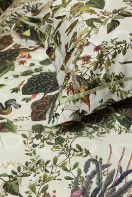 3---Menagerie_Ivory_NL_UV_60x70_40
