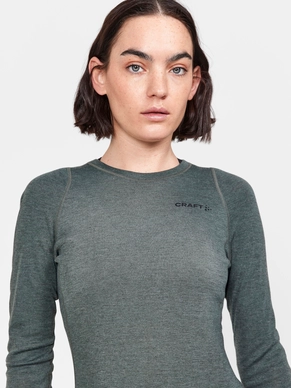 4---2705_668d721da2-1911548-680200_core-wool-merino-ls-tee-w_closeup3-original