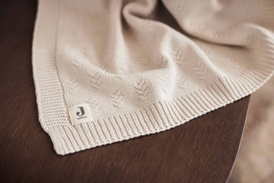 10---Jollein-Grain-Knit-wieg-en-ledikant-dekens-bij-Grasonderjevoeten-2-scaled