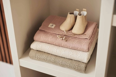 4----Jollein-Grain-Knit-wieg-en-ledikant-dekens-bij-Grasonderjevoeten-7-scaled