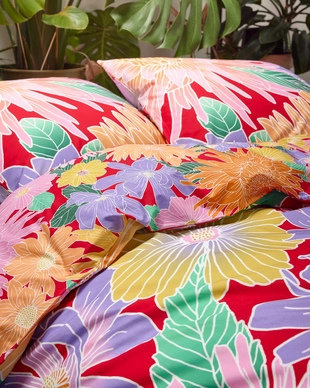 4---Flower_fling_Duvet_cover_Happy_red_101617_647_LR_D2_P