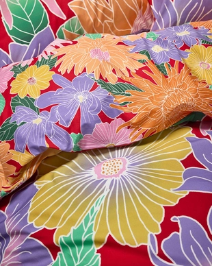 5---Flower_fling_Duvet_cover_Happy_red_101617_647_LR_D3_P