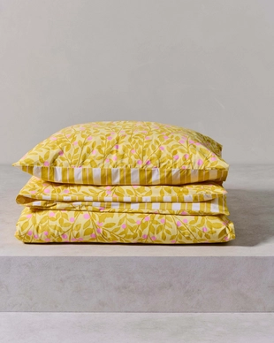 8---Petite_berry_Duvet_cover_lemon_yellow_101607_592_LR_S3_P