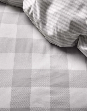 4---Chess_Duvet_cover_Grey_101745_142_LR_D1_P