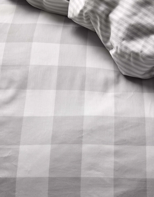 5---Chess_Duvet_cover_Grey_101745_142_LR_D2_P