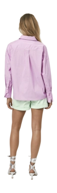 D6Whitley_cropped_stripe_shirt_2-_no-bg