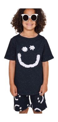 3---smiles-black-t-shirt-kinderen-snurk-4-_no-bg