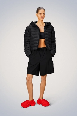 7---Lohja_Short_Puffer_Jacket-Jackets-15820-01_Black-9_19fbc690-b1f6-48e5-a2ed-0fcfffc1d6c3