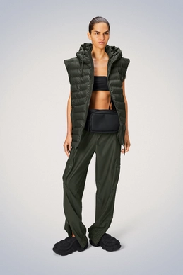 Lohja_Puffer_Vest-Vests-15840-03_Green-3
