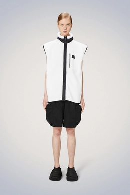 3---Yermo_Vest-Vests-19100-30_Powder-10_36ff9205-ac87-4a2a-b7e1-027ea598496f