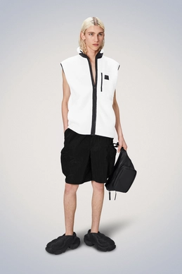 6---Yermo_Vest-Vests-19100-30_Powder-13