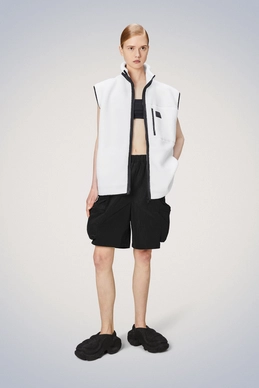 7---Yermo_Vest-Vests-19100-30_Powder-13_878e9428-a02c-4339-9633-68491e089a82